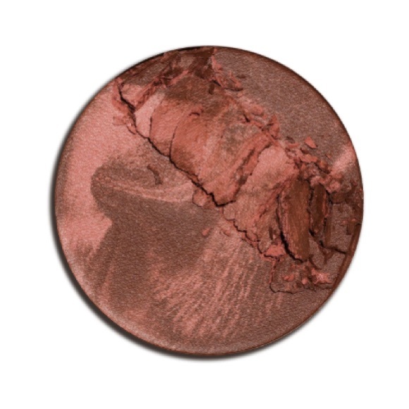 ⚫️ HUDA BEAUTY 04 Deep Tan GloWish Soft Radiance Vegan Bronzing Powder - Picture 6 of 6